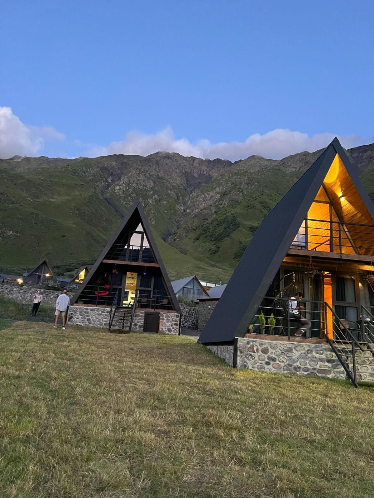 Sanseco Cottage Kazbegi Bagian luar foto